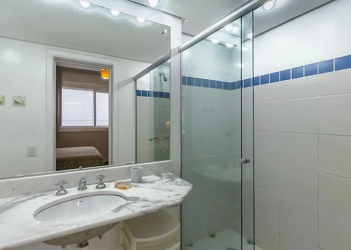 Apartamento Dinarte Ribeiro - 2 Na Localizacao Do Bairro Moinhos De Vento Porto Alegre
