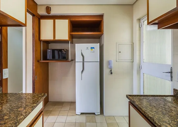 Dinarte Ribeiro - 2 Na Localizacao Do Bairro Moinhos De Vento Apartamento Porto Alegre