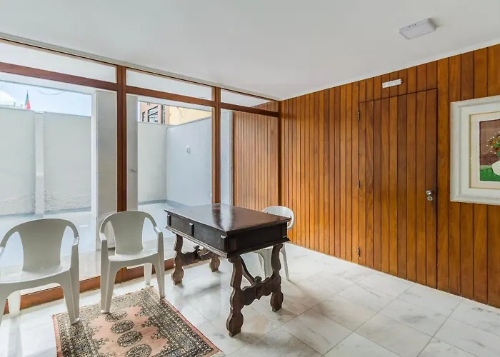 Apartamento Dinarte Ribeiro - 2 Na Localizacao Do Bairro Moinhos De Vento Porto Alegre