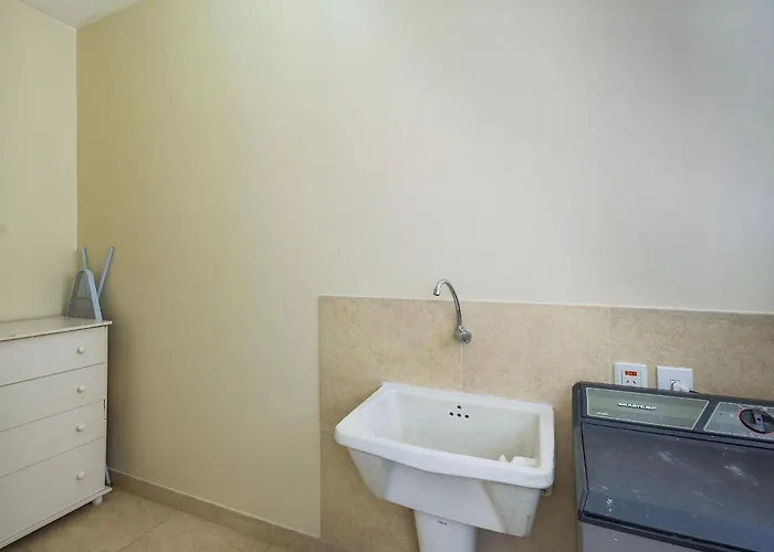 Dinarte Ribeiro - 2 Na Localizacao Do Bairro Moinhos De Vento *